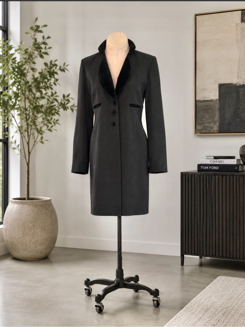 THÉRÈSE BAUMAIRE 80s France Elegant Black Velvet Lapel Long Line Suit Blazer